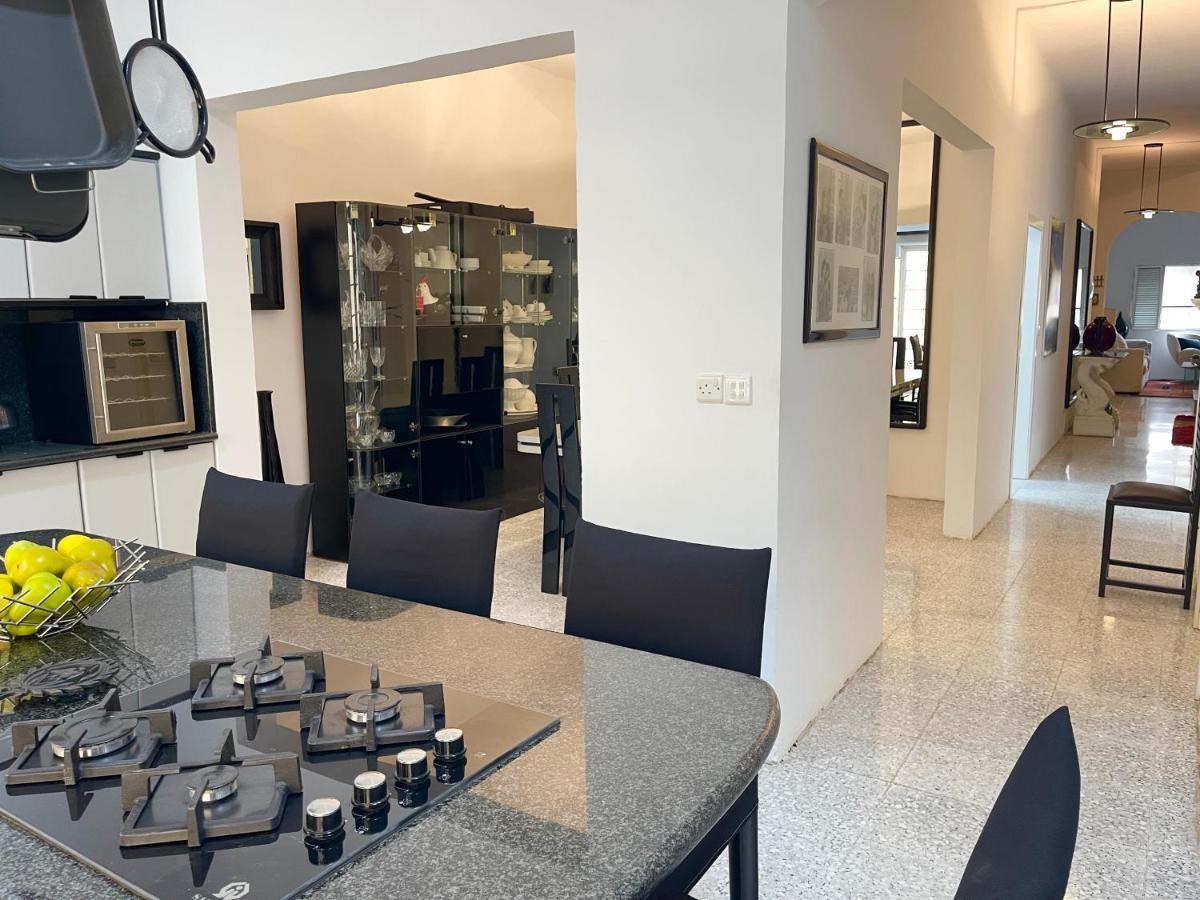 Ta Phyllis - Apartments & Villas With Sunset & Sea Views Għajnsielem Esterno foto