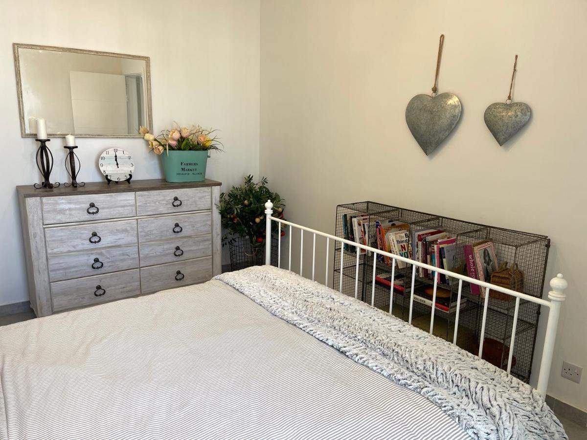 Ta Phyllis - Apartments & Villas With Sunset & Sea Views Għajnsielem Esterno foto