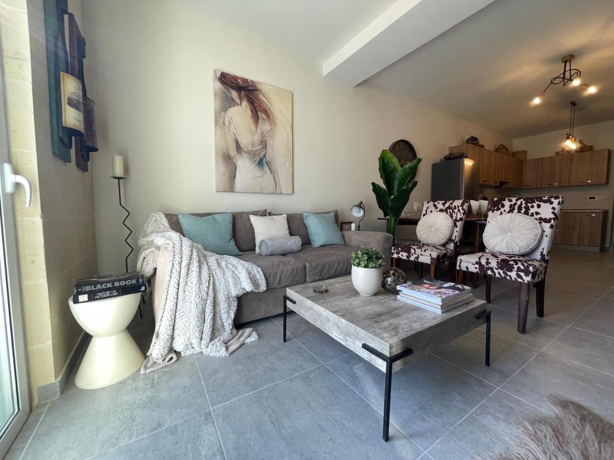 Ta Phyllis - Apartments & Villas With Sunset & Sea Views Għajnsielem Esterno foto